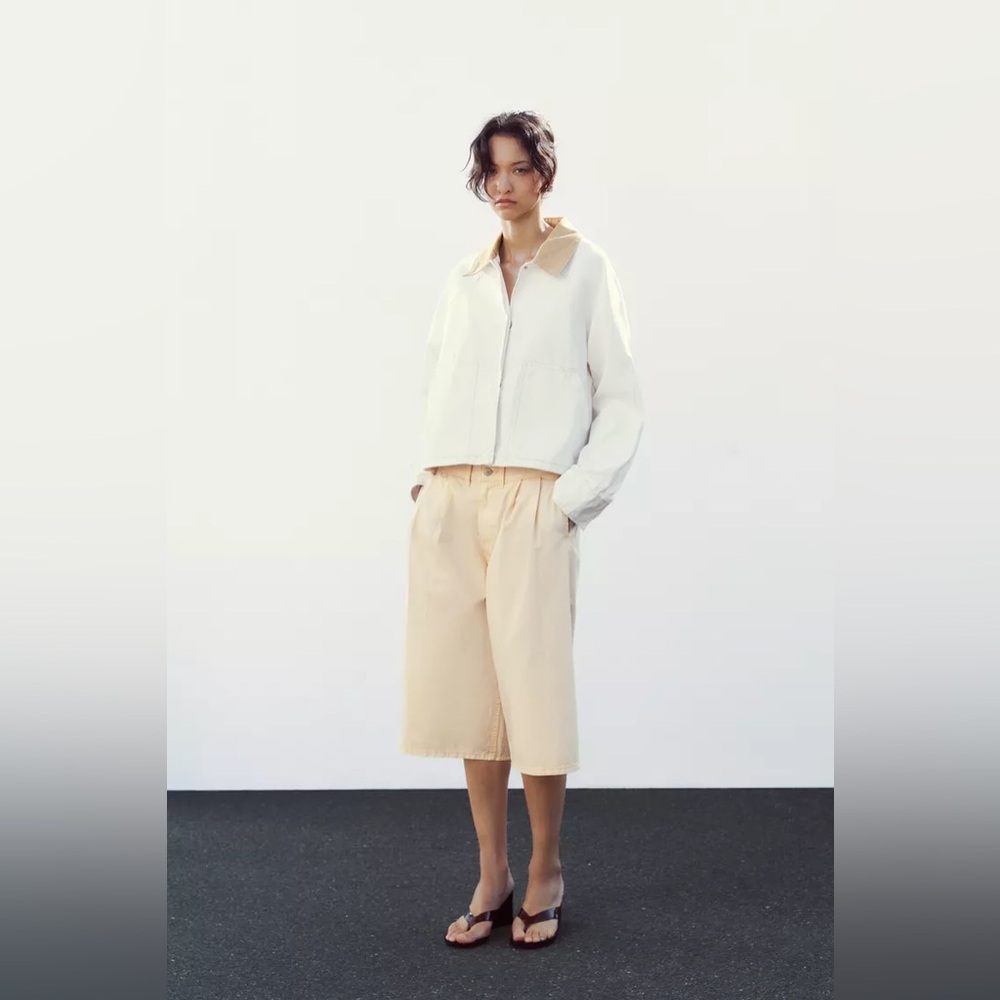Zara Cream Zip-Up Cropped Jacket with Beige Collar